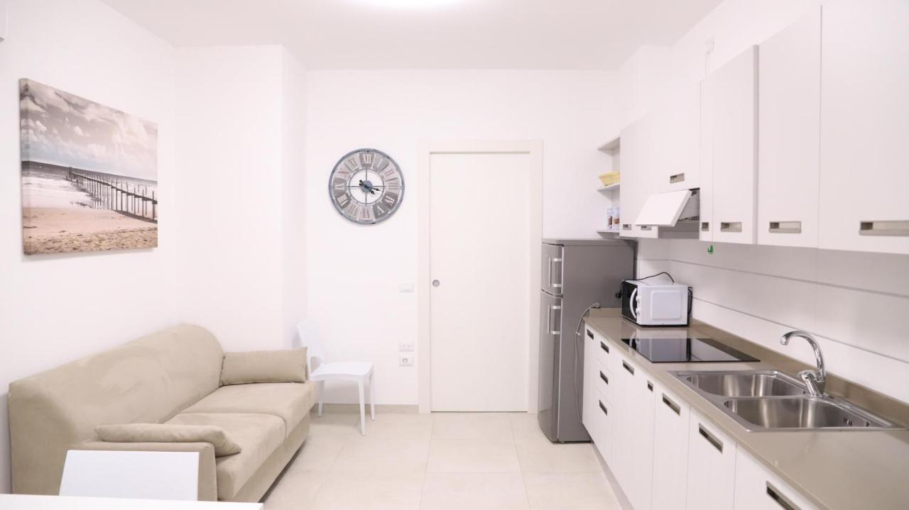 Condominio Diana Est- Gemini 비비오네 외부 사진
